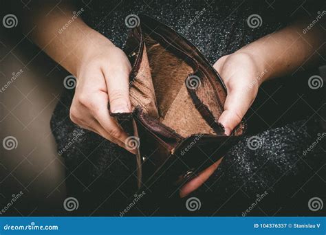 Old Empty Wallet In The Hands Vintage Empty Purse In Hands Stock Image