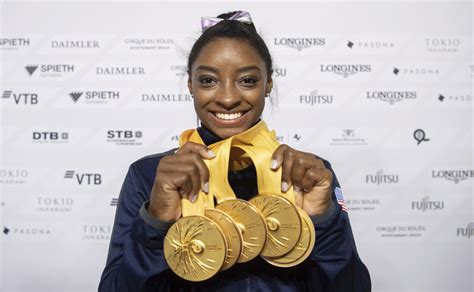 Simone Biles Rompe Marca De Medallas En Mundiales