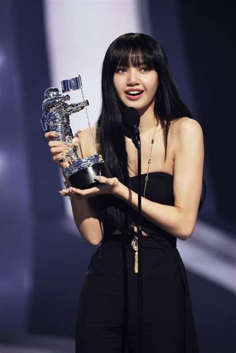 Lalisa Manoban At Mtv Vmas In Newark Hawtcelebs