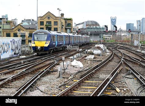 A Southeastern Class 707 Leaving Cannon Street Station In London Stock