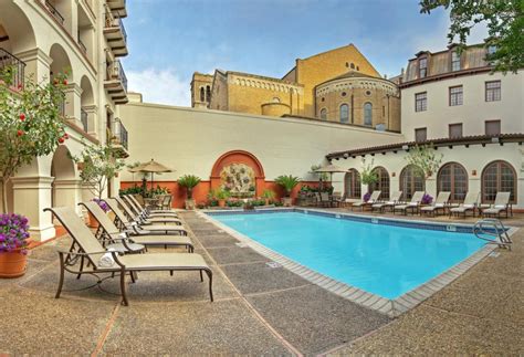 Best Riverwalk Hotels In San Antonio With Balconies The Hotel Guru