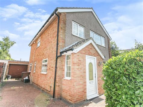 3 Bed Detached House To Rent In Firecrest Road Tile Kiln Chelmsford