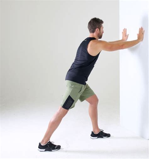 8 Exercises For The Best Calves Workout Bodi