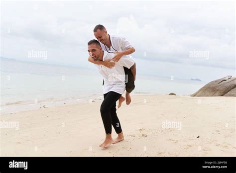 Mon pote gay Banque de photographies et dimages à haute résolution Alamy