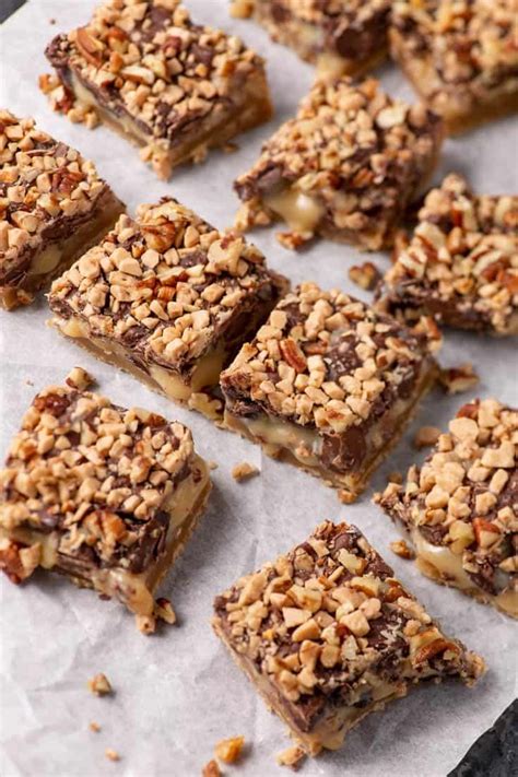 Shortbread Toffee Bars With Chocolate Butter And Baggage 요리법