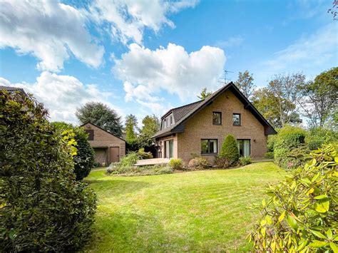 Glanz Und Gloria Freistehendes Einfamilienhaus In Duisburg