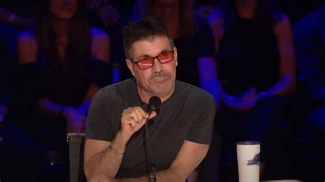 This Is Bad Mentoring Simon Cowell Had Blunt Words For Howie Mandel After Country Star Drake