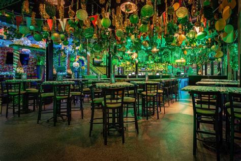 5 Irish Bars Getting All Decked Out For St Patricks Day Urbanmatter