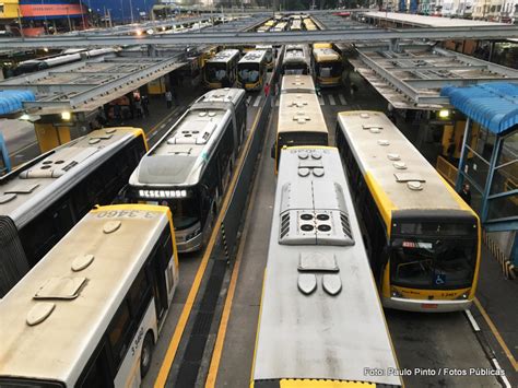 Greve é suspensa e ônibus devem voltar a rodar em São Paulo Taboão em