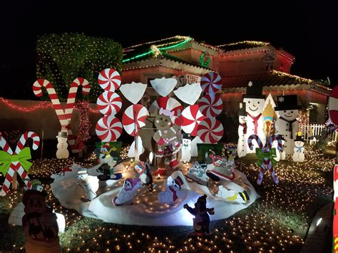 The best neighborhoods for Christmas lights in metro Phoenix - Axios ...