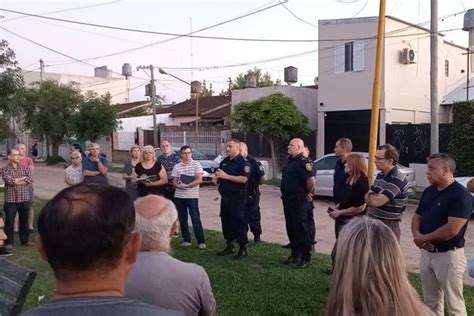 Vecinos Del Barrio CGT Reclamaron Por Mejoras En La Seguridad E