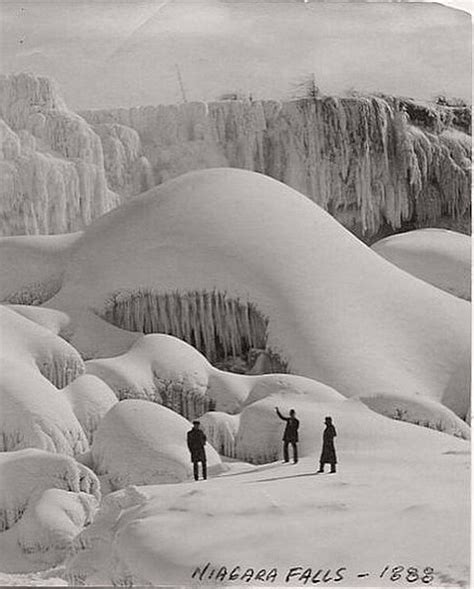 Niagara Falls Has Frozen A Few Times In History 1848 1911 1912 1917