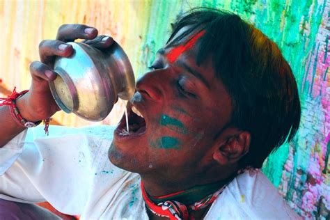 5 Holi drinks for you, all inspired by the Festival of Colours - The ...