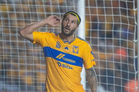 André Pierre Gignac iguala a Bahía como máximo anotador en Clásicos