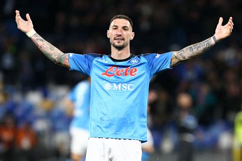 Chi Politano Bio Carriera E Numeri Dell Esterno Del Napoli