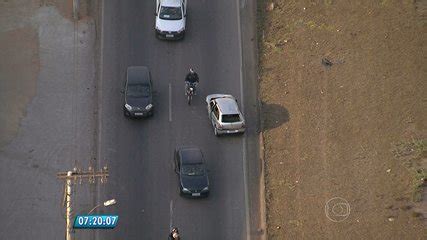 Vídeo Acidente complica trânsito no Anel Rodoviário de Belo Horizonte