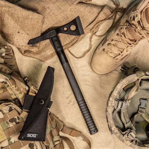 Fusion By Sog Tactical Tomahawk