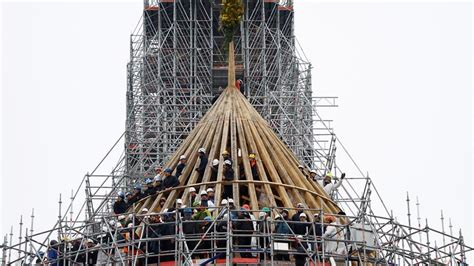 Notre Dame de Paris la charpente de la cathédrale est terminée