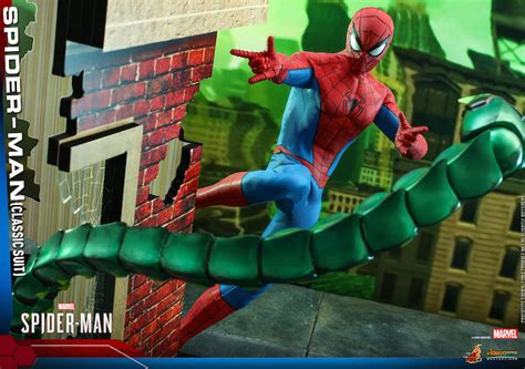 Hot Toys Spider Man Classic Suit Sixth Scale Figure Pre Orders