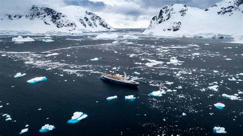 Best Antarctica Cruise - Ultimate Guide to Who & Why [2024]