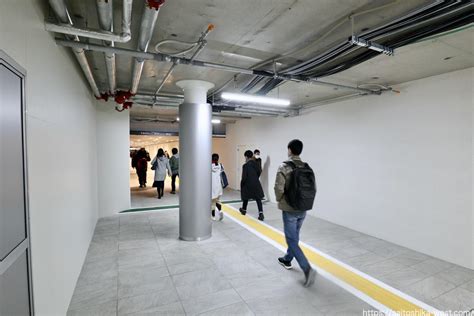 大阪駅前東西地下通路の改良工事の最新状況 2202【2023年3月完成予定】 ページ 2 Re Urbanization 再都市化