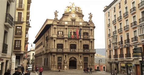 PAMPLONA El Gobierno De Pamplona Denuncia Que Bildu Pone En La Diana