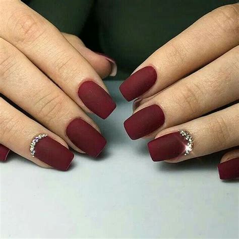 Pin By Giusansonne On Unghie Maroon Nails Maroon Nail Designs Matte