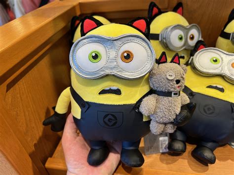 Minions In The Dark Halloween 2022 Merchandise Arrives At Universal