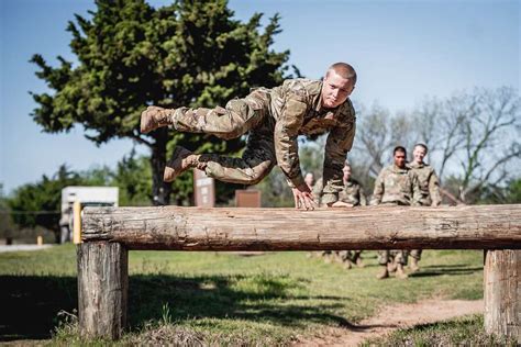 A Trainee From Alpha Battery St Battalion Th Field Nara Dvids