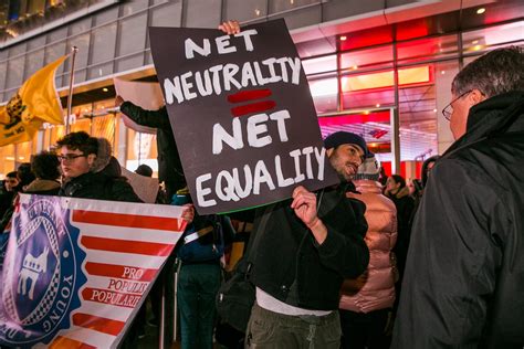 Net Neutrality Protests Come To Verizon Stores Cnet