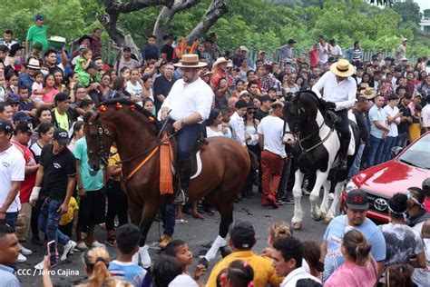 Espectacular Desfile H Pico Recorre Las Principales Calles De Managua