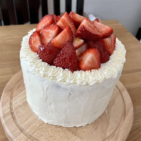 First Attempt At A Layer Cake Strawberries And Cream 🍓 Advice On Getting A Fluffier Chiffon