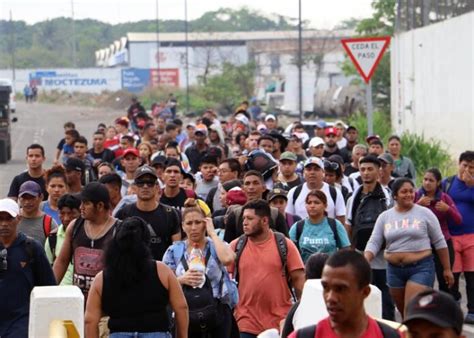 Unos De Migrantes Parten En Nueva Caravana Desde La Frontera Sur