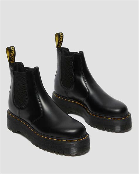 2976 Smooth Leather Platform Chelsea Boots Dr Martens