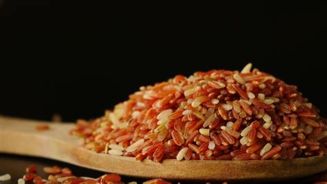 Variedades de granos de arroz Arroz de jazmín rojo o arroz marrón rojo