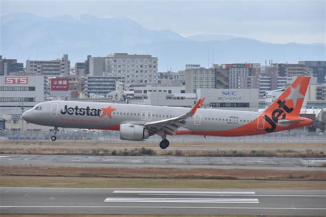 ジェットスター・ジャパン Airbus A321neo Ja26lr 福岡空港 航空フォト By はやぶささん 撮影2023年12月23日