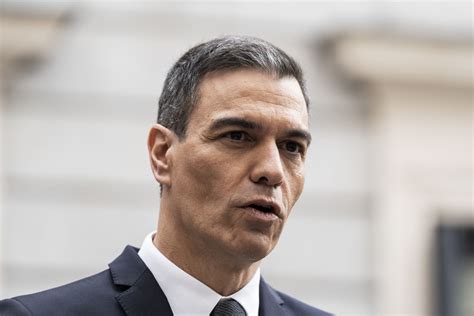 Abrigo Pedro SÁnchez Joma Pedro Sánchez El Nuevo Trendsetter Que Agotó El Abrigo De Marca