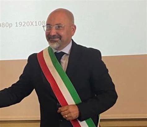 Borghetto Insulta Il Sindaco Sui Social Le Scuse E La Donazione Per