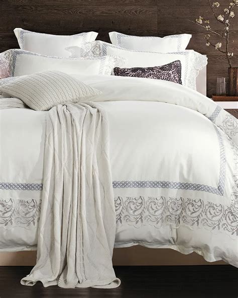 Egyptian Cotton White Satin Embroidery Wedding Bedding Set Luxury