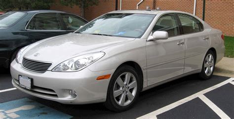 2004 Lexus ES 330 Base 4dr Sedan 5-spd auto w/OD