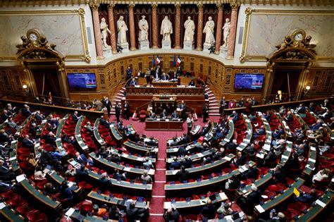 Reforma da Previdência avança na França e aguarda votação de resultado