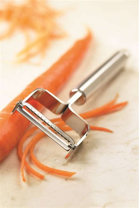 A Sturdy Julienne Peeler for Veggie Ribbons and Noodles | Kitchn