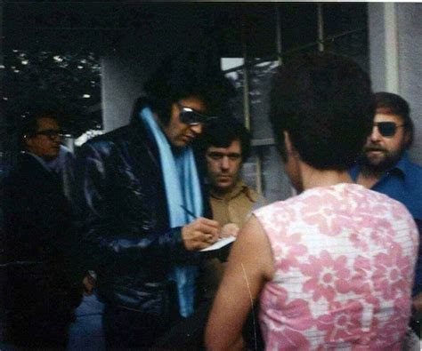 Pin By Ida Ueding On Elvis And His Fans Elvis Presley Elvis Presley Photos Elvis