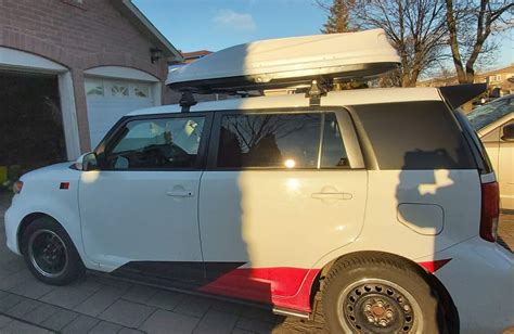 2013 Scion XB Jet Wing Bare Roof Rack With White Large Car Roof Carrier