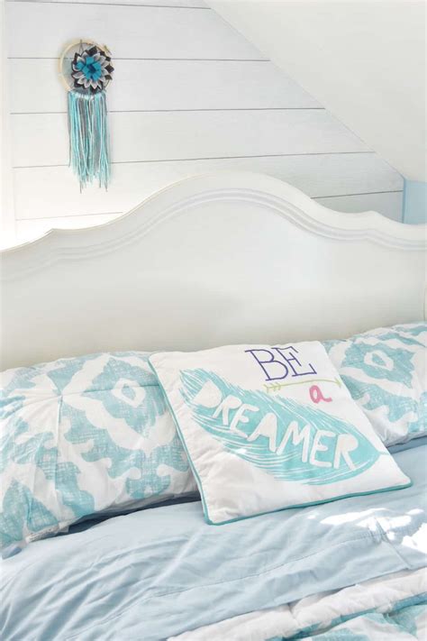 Tween Girl Bedroom Decor Ideas - Organize by Dreams