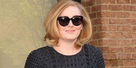 Adele was frightened by the paparazzi at first: "I was being followed ...