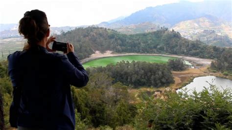 Menikmati Panorama Keindahan Dieng dari Bukit Batu Pandang Ratapan Angin