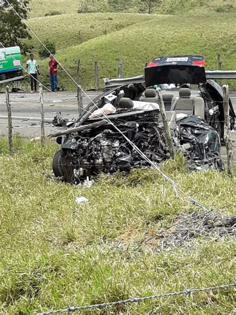 Tragédia PAI MÃE E BEBÊ DE ANO E MEIO MORREM EM ACIDENTE AO VISITAR