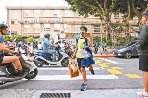 不禮讓行人罰6千 修法擺脫行人地獄 生活新聞 生活 聯合新聞網