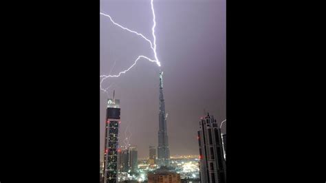 Burj Khalifa Dubai Struck By Lightning During Storms 829 Mt Tall Burj